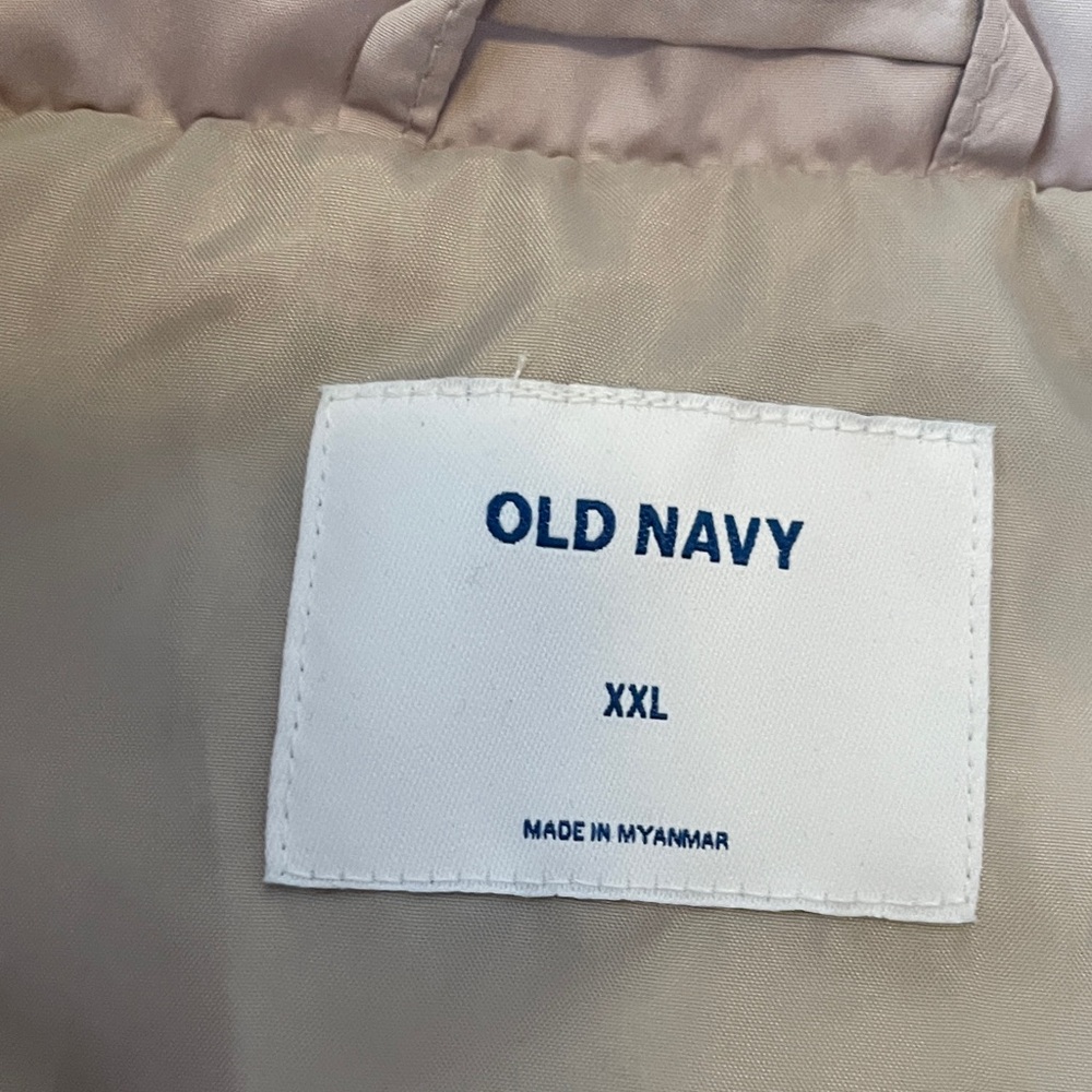 Old Navy Beige & Black Quilted Vest - Picture 2 of 7